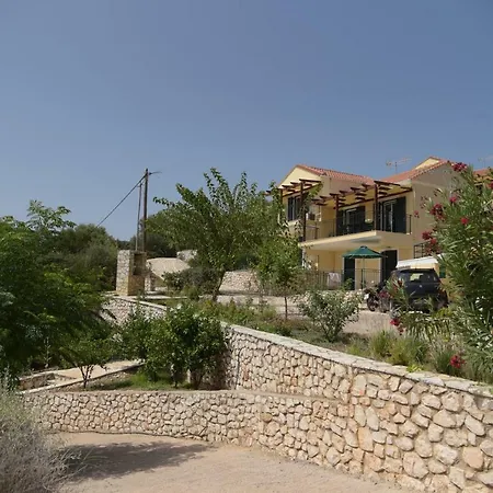 Elia Village דירה *