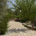 Апартаменты Elia Village *